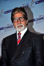 Amitabh Bachchan at Yes Bank Awards event in Mumbai on 1st Oct 2013 (60).jpg